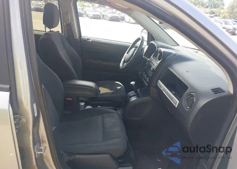 2016 Jeep Compass Sport из США, поврежденный, VIN 1C4NJCBA5GD561016